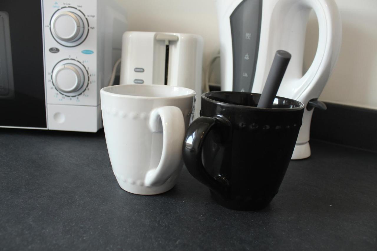 Spacious & Pet-Friendly 1Br Apt In Heywoodアパートメント エクステリア 写真
